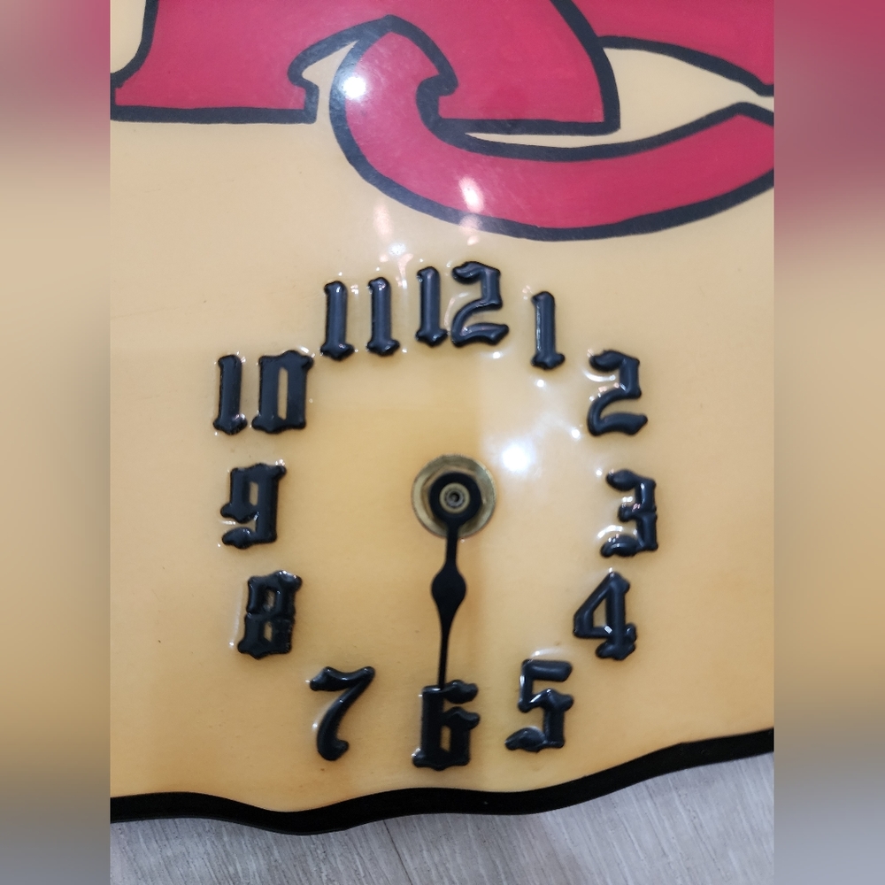 Small clock - Picture 2 of 6